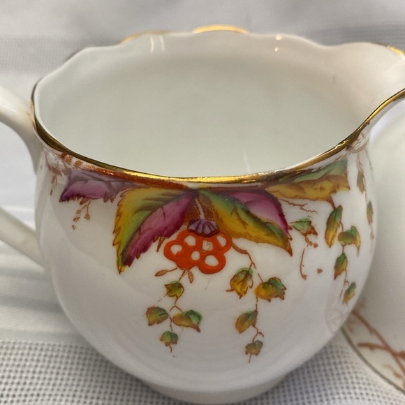 Rare Royal Albert sugar and cream set vintage “Virginia” - Picture 10 of 16